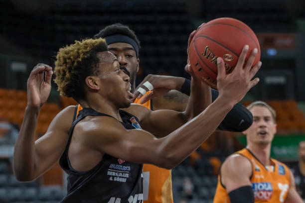 更需关注战 更需关注战