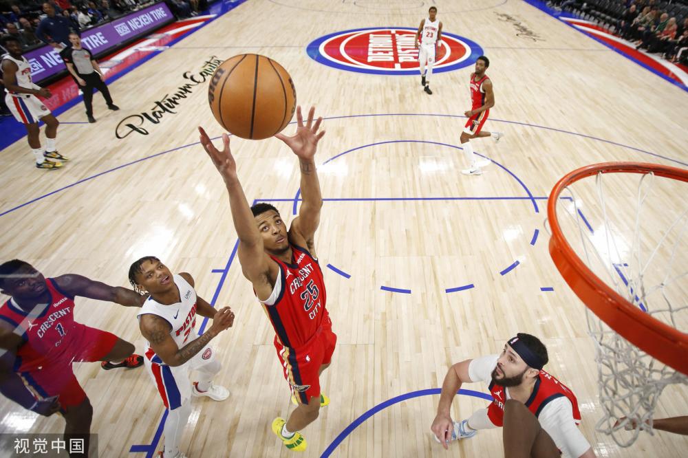 界展示了她 界展示了她