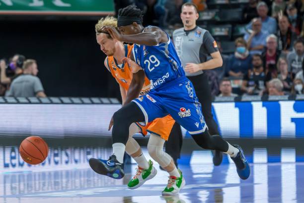 新晋前锋 新晋前锋