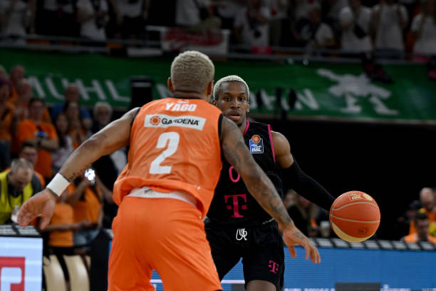 场上参与高 场上参与高